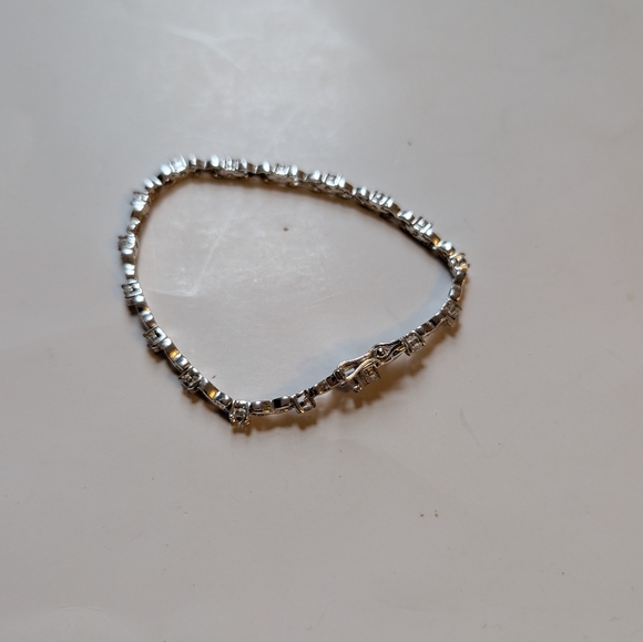 Elegant Sterling Silver 925 Swirl Link Tennis Bracelet Double Safety Clasp - Picture 2 of 9